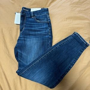 american eagle skinny jeans - size 10 (tags still on)